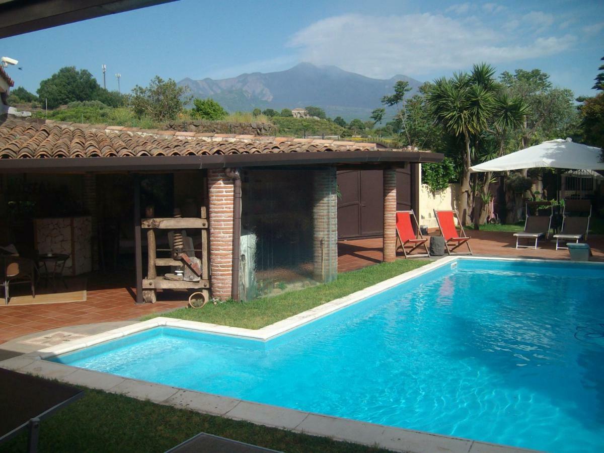 Villa Singola -Sole-Luna-Casavilladusoleil Acireale Buitenkant foto