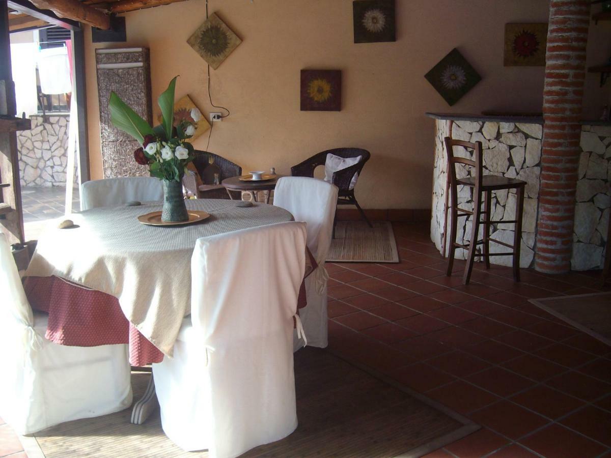 Villa Singola -Sole-Luna-Casavilladusoleil Acireale Buitenkant foto